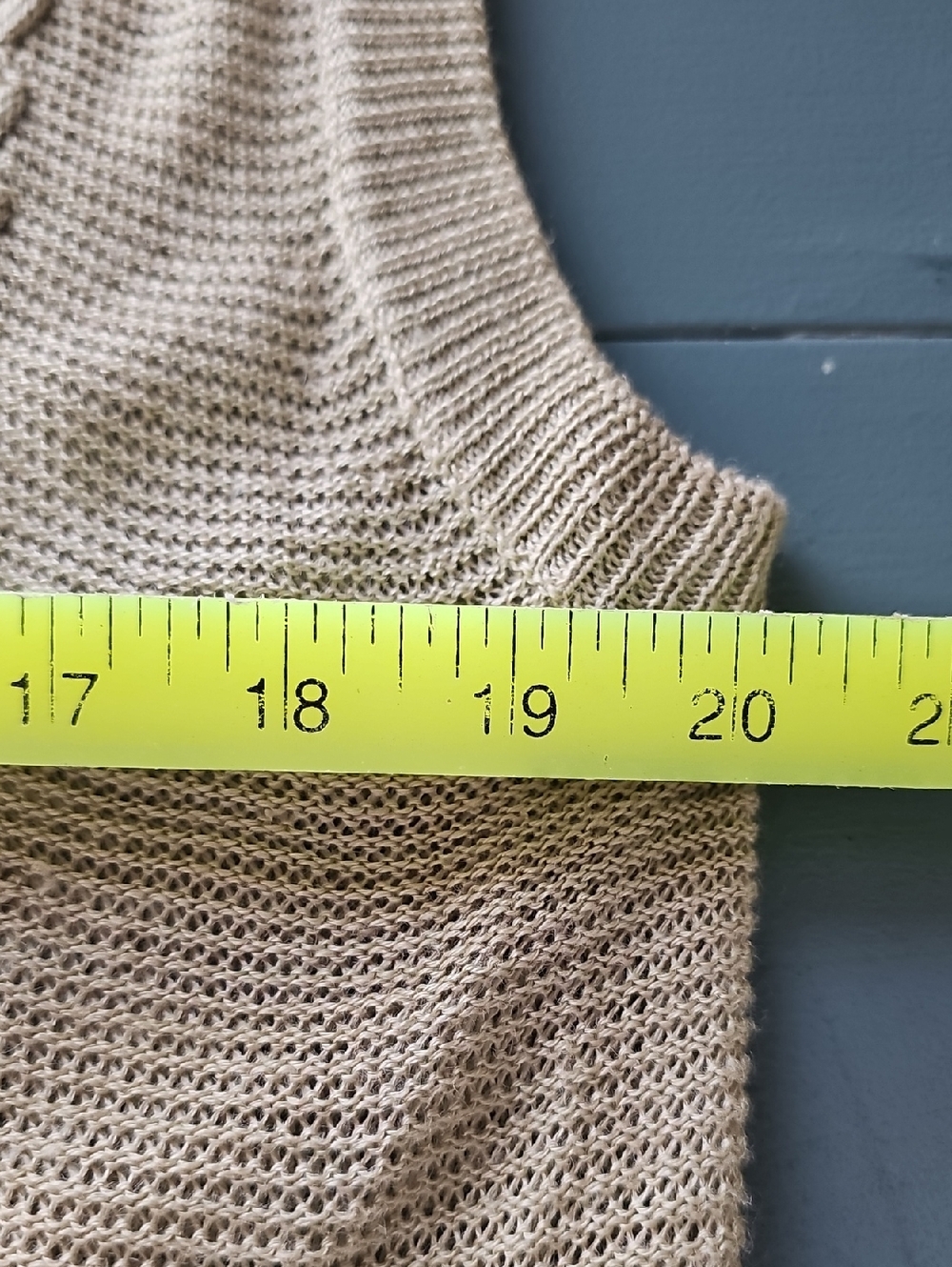 Hutton Sport Vest, Light Beige Knit Tank Top Style.size Large.